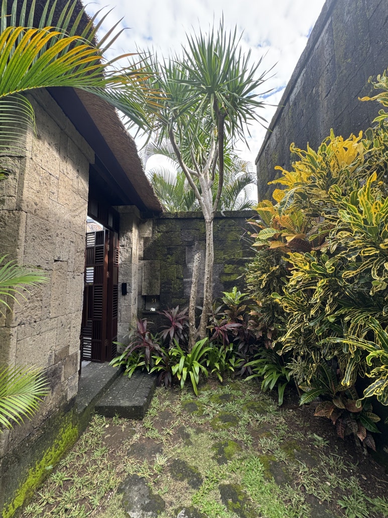 불가리 발리 - 인생 최고의 휴양지. 장동건 부부 신혼여행 인도양 오션뷰 풀빌라 추천. 메리어트 플래티넘 호캉스. 룸서비스/조식/야외수영장/레스토랑 후기. 관련 이미지 29