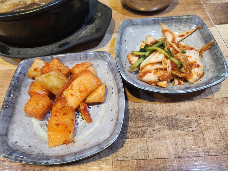 [효창공원앞역 맛집] 창성옥 - 넉넉히 소뼈살 가득한 우거지 선지 해장국. 삼각지 맛집리스트 업데이트. 관련 이미지 11