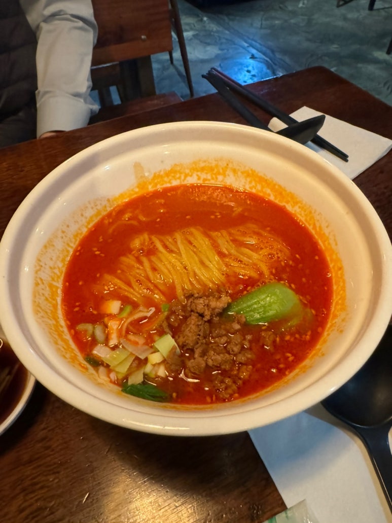 [가로수길 맛집] 쮸즈 - 신사역 광동식 딤섬, 우육면, 딴딴면 맛집. 발렛주차 가능. 관련 이미지 9