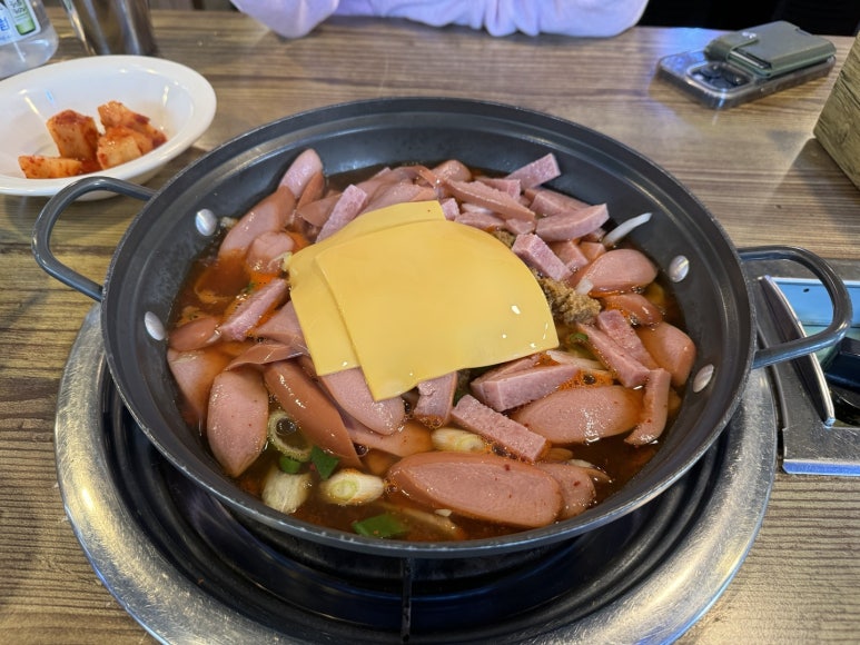 [잠원동 맛집] 송탄부대찌개 - 신사동 잠원동 햄이 맛있는 부대찌개 맛집. 관련 이미지 1