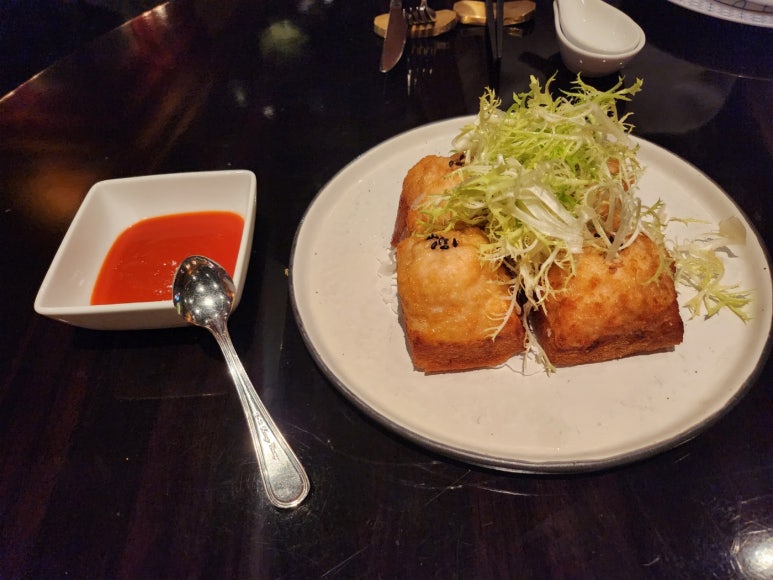 [레스케이프] 팔레드 신 - 미쉐린 명동 맛집. 칠리새우, 멘보샤, 냉짬뽕~ 홍연과 비교해보기! 조선호텔 플래티넘 멤버십. 발렛파킹. 상품권결제팁. 관련 이미지 18