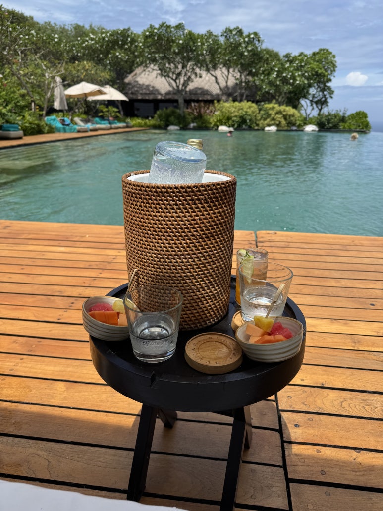 불가리 발리 2편 - 베이비시터가 있는 발리 풀빌라. 야외수영장, 조식, 레스토랑 후기. 관련 이미지 5