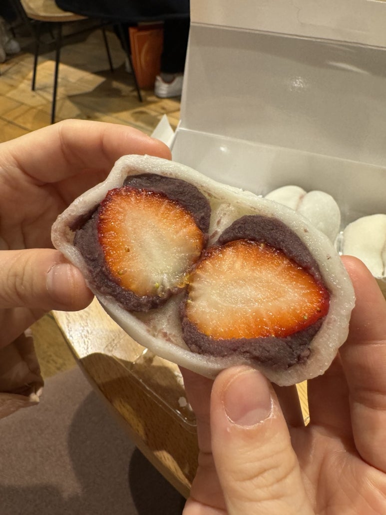 일본 도쿄 딸기 모찌 맛집 3대장 비교 호캉스 여행. 최고의 벤자이텐, 훌륭한 스즈카케 그리고 평범한 아케보노 센베이. 도쿄 디저트 맛집 추천. 관련 이미지 9