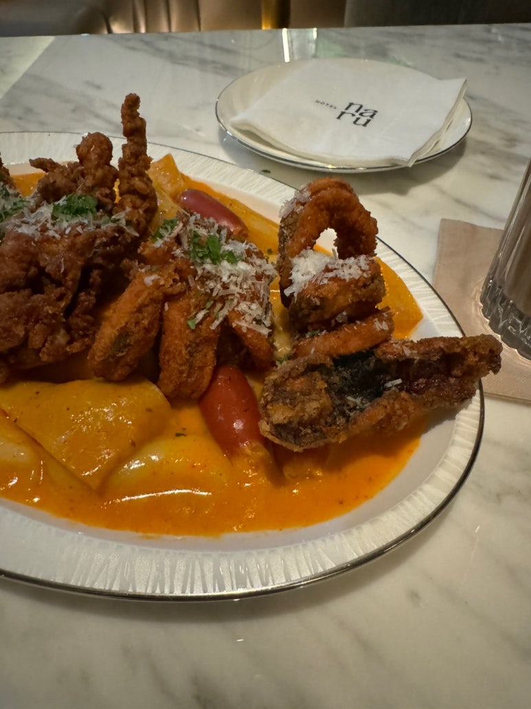 [호텔 나루 서울 엠갤러리] 라운지 & 데크 - 최고의 한강뷰 야경 5성 호텔 라운지 맛집. 아코르 멤버십, 대한항공 현대카드 할인 가능. 발렛 가능. 관련 이미지 17