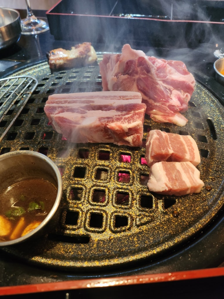 ★★★☆☆[행당동 맛집] 돈슐랭 - 와인 콜키지 가능한 돼지 특수부위 맛집. 오겹살도 맛있다! 관련 이미지 16