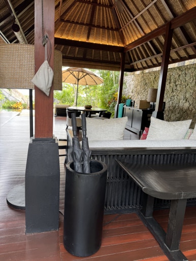 불가리 발리 - 인생 최고의 휴양지. 장동건 부부 신혼여행 인도양 오션뷰 풀빌라 추천. 메리어트 플래티넘 호캉스. 룸서비스/조식/야외수영장/레스토랑 후기. 관련 이미지 34