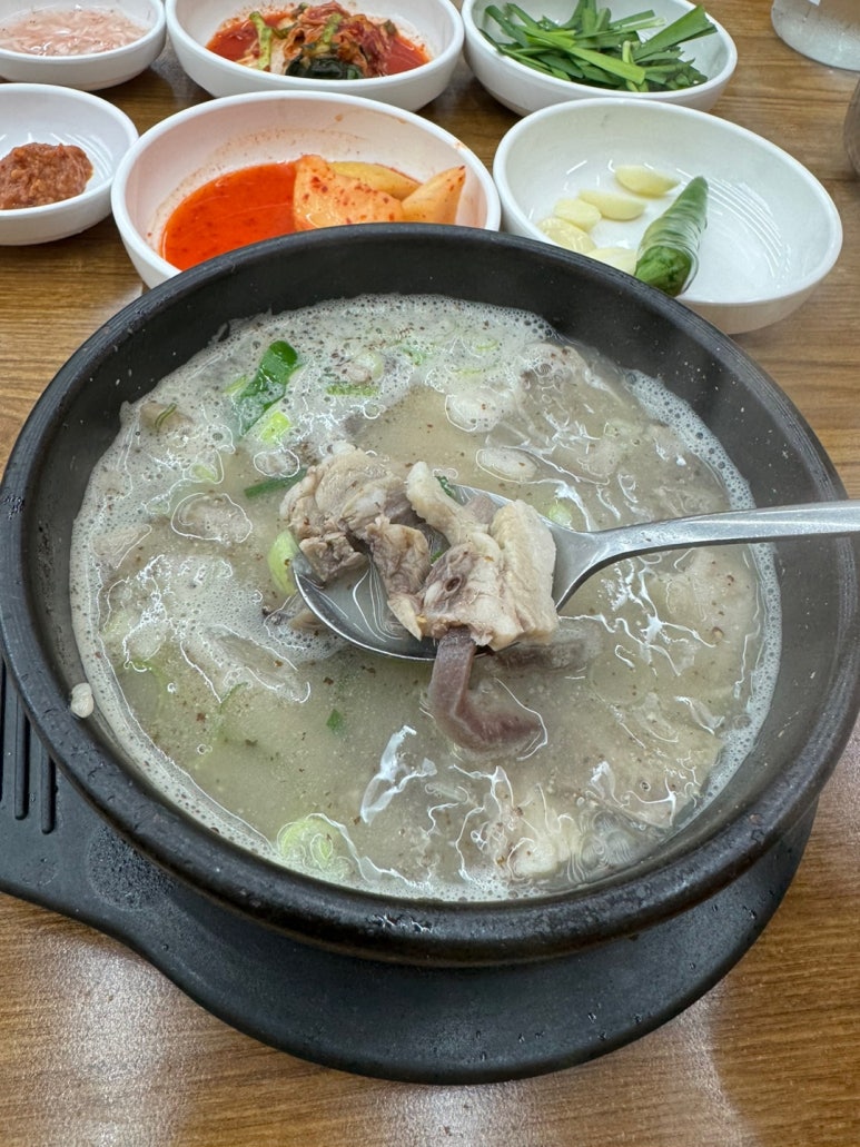 [남영역 순대국밥] 원조제일 어버이순대 - 매일 직접 만드는 찹쌀 순대가 들어간 순대국밥 맛집. 관련 이미지 10