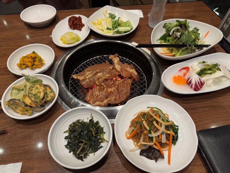 [구리시 맛집] 송도갈비 구리워커힐점 - 나의 최애 돼지갈비맛집. 비싸긴하지만, 모든 반찬이 맛있음. 관련 이미지 1