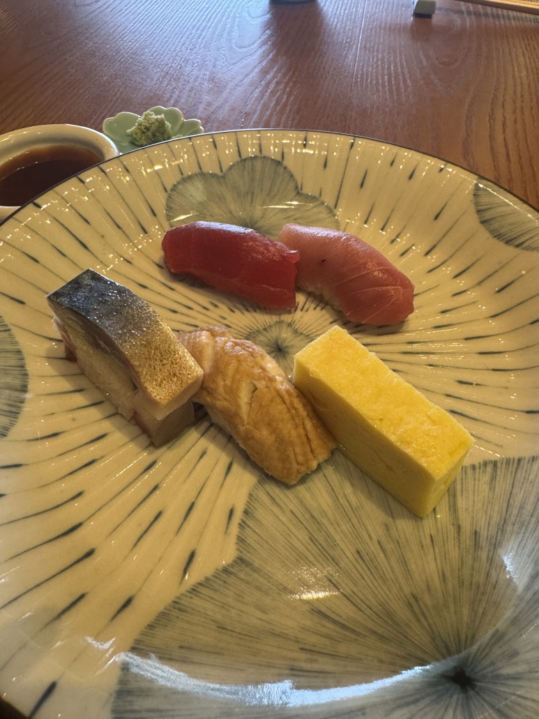 [Grand Hyatt Seoul] Kaori — Honest Review of the Lunch Sushi Omakase and Tray Set. Earn Double World of Hyatt Points. image 19