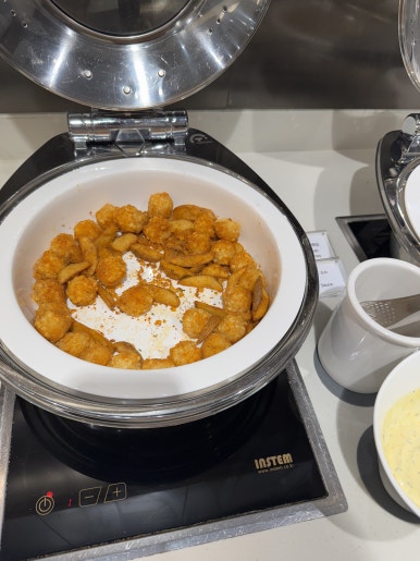 김포국제공항 스카이 허브 라운지. 국민카드 헤리티지 리저브로 동반2인까지 입장 가능!! 관련 이미지 8