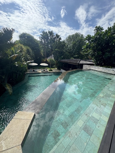 불가리 발리 2편 - 베이비시터가 있는 발리 풀빌라. 야외수영장, 조식, 레스토랑 후기. 관련 이미지 7