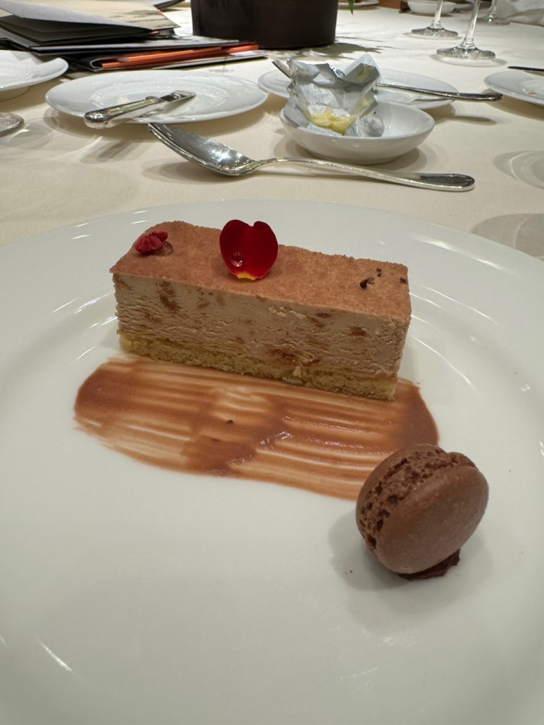 치과용 3M 신제품 런칭 행사에 초청되어, 신라호텔 영빈관 디너코스와 함께. 3M RelyX Universal. 관련 이미지 25