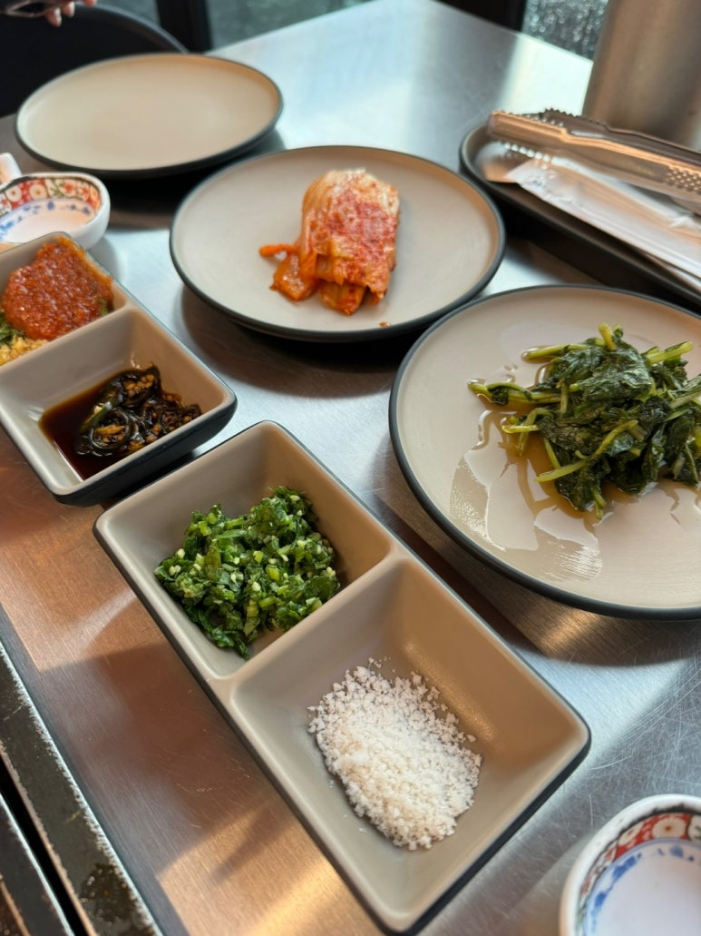 [제주공항 근처 맛집] 고기장 - 숙성 제주흑돼지 인생맛집. 제주도 흑돼지 오션뷰 맛집. 재방문의사 가득함. 관련 이미지 13