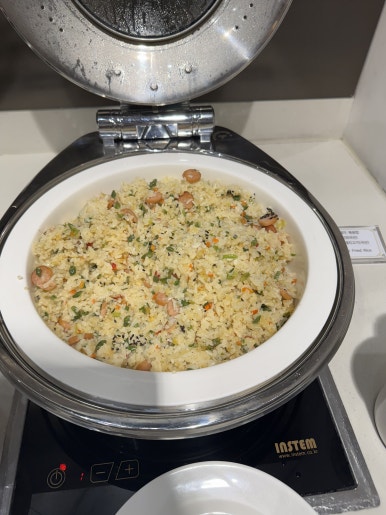 김포국제공항 스카이 허브 라운지. 국민카드 헤리티지 리저브로 동반2인까지 입장 가능!! 관련 이미지 5