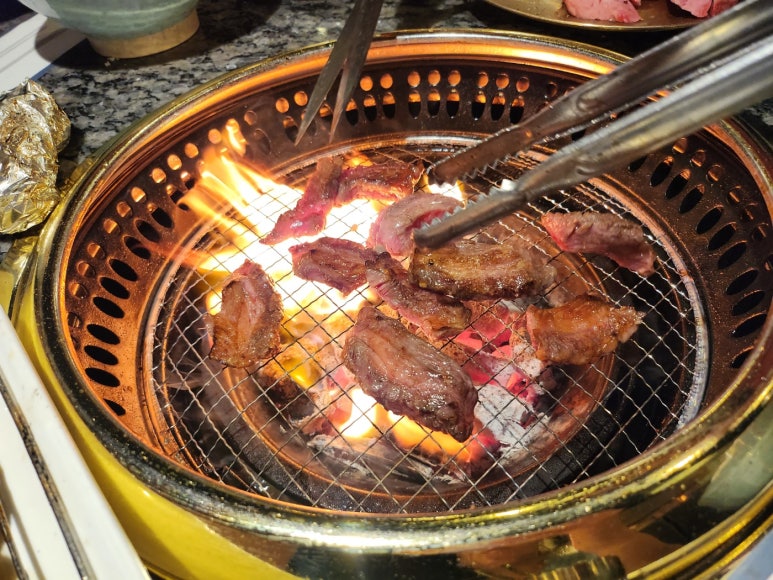 [교대역 맛집] 감돈 - 숙성목살 맛집. 와인을 곁들일 수 있는 돼지고기 맛집. 관련 이미지 20