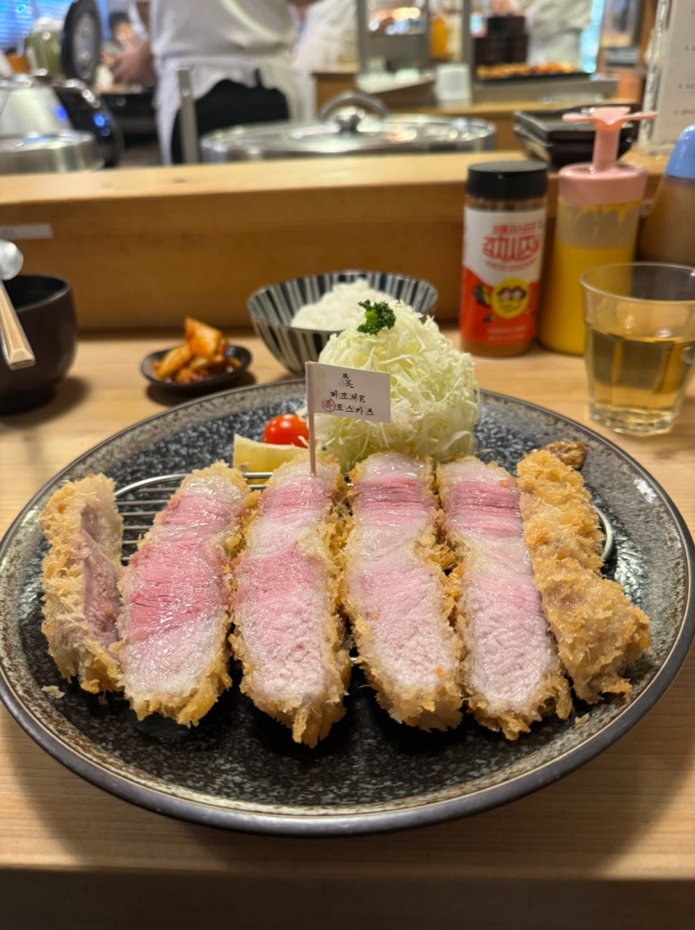 [광안리 민락동 맛집] 톤쇼우 광안점 - 전국구 프리미엄 돈카츠 맛집. 버크셔K특로스카츠와 히레카츠. 대기번호 200번 평일 저녁 후기. 관련 이미지 22