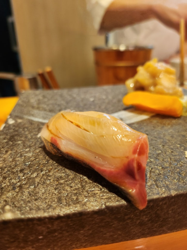 [한남동 맛집] 스시고코로 - 용산구 미들급 디너오마카세. 날것을 많이 못먹어도 갈 수 있는 곳. 발렛주차 가능. 이태원상권회복상품권 사용가능. 관련 이미지 18