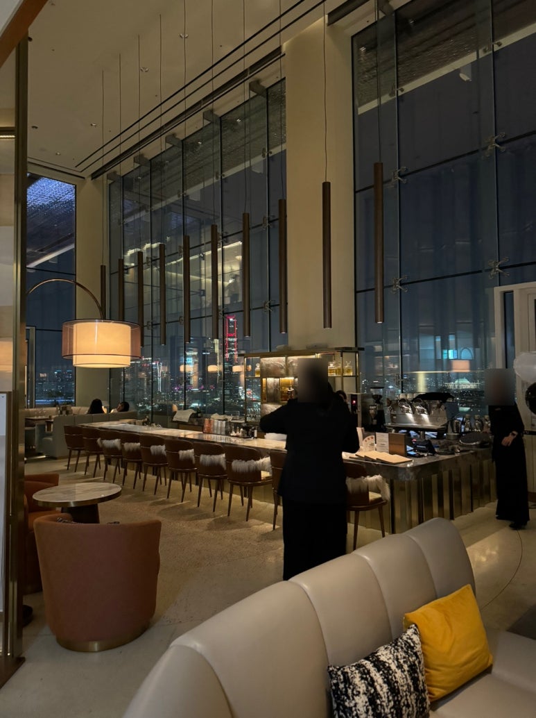 [호텔 나루 서울 엠갤러리] 라운지 & 데크 - 최고의 한강뷰 야경 5성 호텔 라운지 맛집. 아코르 멤버십, 대한항공 현대카드 할인 가능. 발렛 가능. 관련 이미지 5