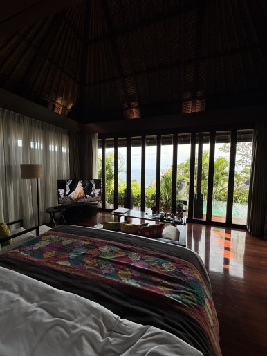 불가리 발리 - 인생 최고의 휴양지. 장동건 부부 신혼여행 인도양 오션뷰 풀빌라 추천. 메리어트 플래티넘 호캉스. 룸서비스/조식/야외수영장/레스토랑 후기. 관련 이미지 60