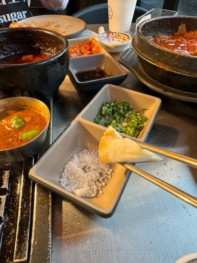 [제주공항 근처 맛집] 고기장 - 숙성 제주흑돼지 인생맛집. 제주도 흑돼지 오션뷰 맛집. 재방문의사 가득함. 관련 이미지 31