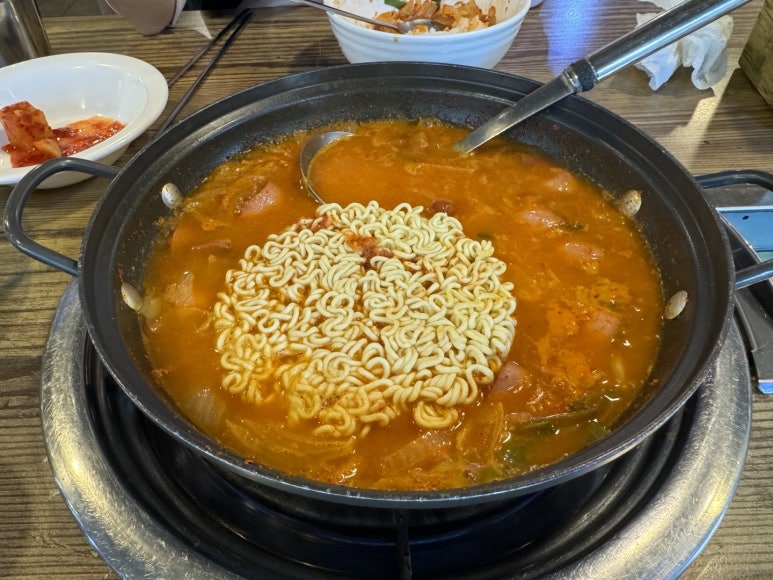 [잠원동 맛집] 송탄부대찌개 - 신사동 잠원동 햄이 맛있는 부대찌개 맛집. 관련 이미지 11