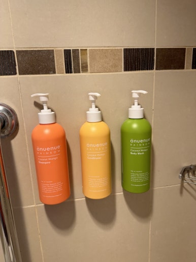 힐튼 하와이안 빌리지 와이키키 비치 리조트의 모든 것. 현아플 포인트숙박, 힐튼 아너스 골드, 룸 업그레이드, 크레딧, 라군, 불꽃놀이 등. 관련 이미지 7