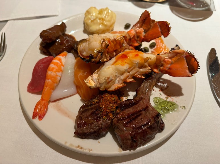 [롯데호텔서울 맛집] 라세느 - 12월 회식 장소 추천. 새로운 트레비클럽 다이닝 할인 받아 싸게먹기. 메뉴 공략!! 롯데다이아몬드카드 발렛주차. 관련 이미지 1