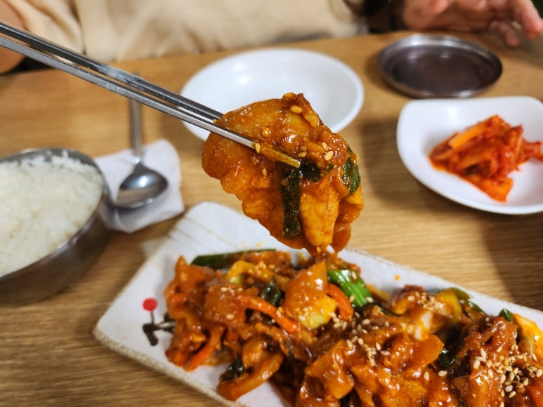 [삼각지 맛집] 진미식당 - 남자는 콩국수 곱빼기! 모든메뉴 정복. 주문팁. 백년가게 & 성시경 먹을텐데. 내돈내산 웨이팅 후기. 관련 이미지 13