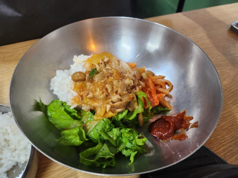 [삼각지 맛집] 진미식당 - 콩국수, 청국장, 오징어볶음 백반집. 백년가게 & 성시경 먹을텐데. 주차팁. 관련 이미지 12