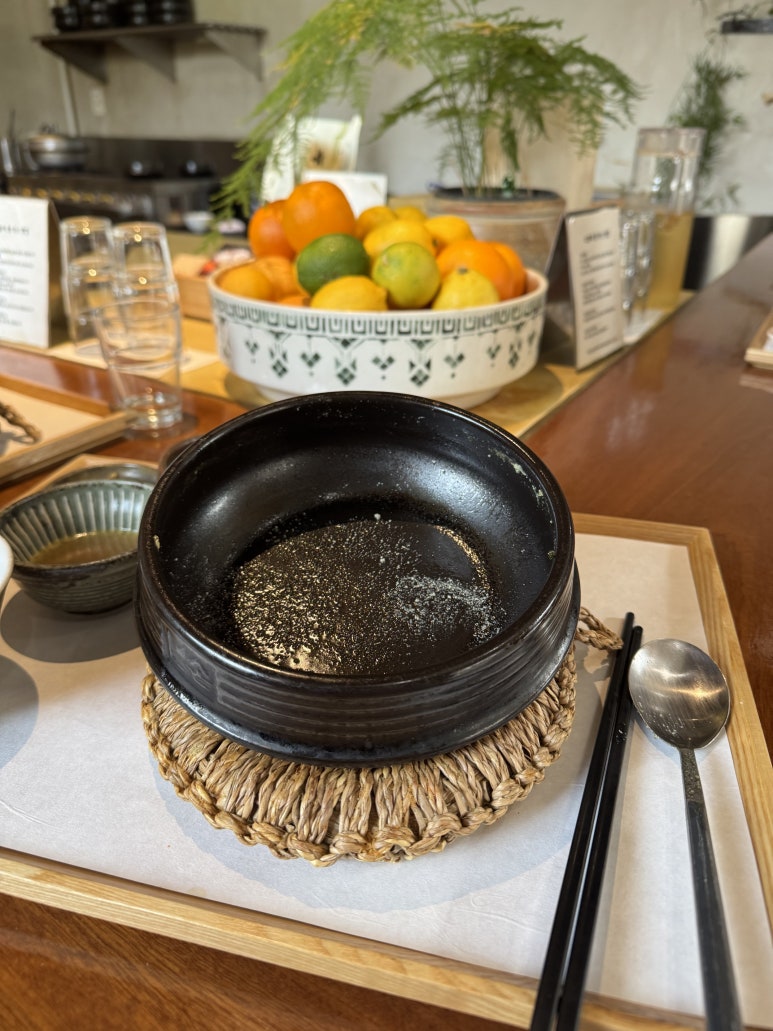 [용리단길 맛집] 오일제 - 미쉐린에 등장한 들깨미역국 맛집. 관련 이미지 20