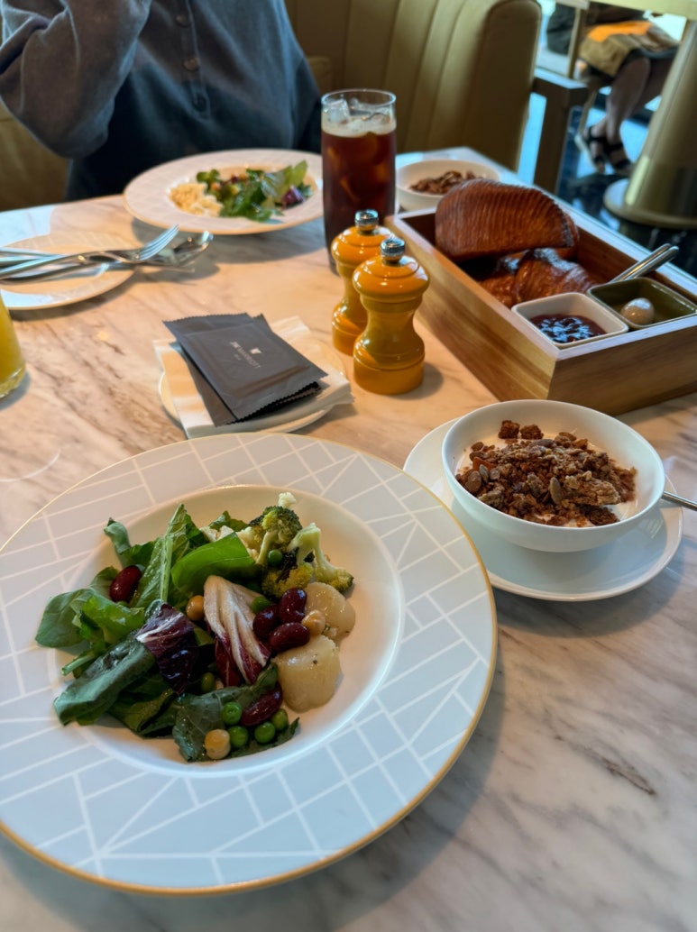 JW메리어트 제주 호캉스 - 신한 메리어트 본보이 카드 호텔 조식 5만원 할인 (조식숙제) 메뉴 추천. 아일랜드 키친 중식과 디너 뷔페까지. (2) 관련 이미지 16