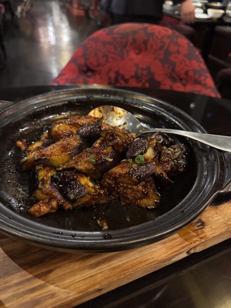 [레스케이프] 팔레드 신 - 크리스피 치즈 유린기, 어향가지, 라탕면 미슐랭 중식당 맛집. 할인/발렛주차 정보. 관련 이미지 3