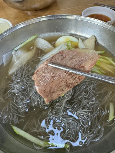[연희동 맛집] 청송본관함흥냉면 - 맛있는녀석들 비빔냉면 맛집. 녹두전도 맛있는 서대문구 블루리본서베이. 관련 이미지 20