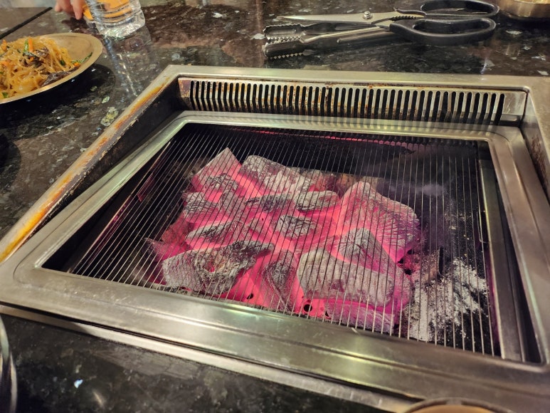 [논현동 한우 맛집] 세종한우2호점 - 줄서서 먹는 강남최고 가성비 투뿔 한우 정육식당. 마장동 필요없다. 발렛주차 가능. 관련 이미지 13