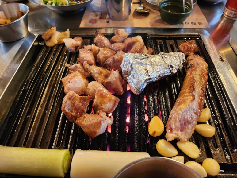 [약수역 고기집] 금돼지식당 - 서울 3대고기집. 남자 셋이 메뉴 다 먹어보기 + 하이볼. 토요일 점심 웨이팅 후기. 관련 이미지 29