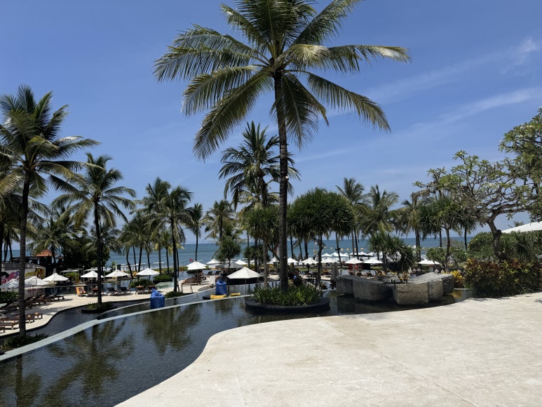 W 발리 스미냑 1편 - 킹베드 오아시스 빌라 둘러보기! 플래티넘 업그레이드 후기. 관련 이미지 29