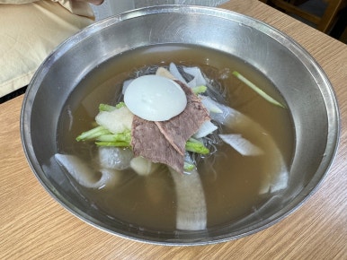 [연희동 맛집] 청송본관함흥냉면 - 맛있는녀석들 비빔냉면 맛집. 녹두전도 맛있는 서대문구 블루리본서베이. 관련 이미지 2