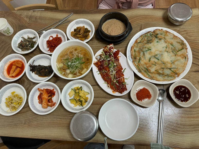 [속초 맛집] 초당순두부 - 인심 좋은 사장님의 황태해장국 정식과 감자전! 설악 쏘라노 맛집. 관련 이미지 6