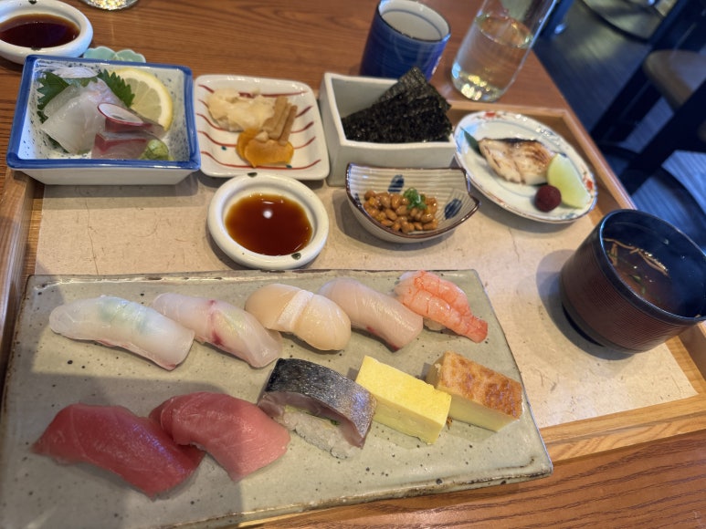 [Grand Hyatt Seoul] Kaori — Honest Review of the Lunch Sushi Omakase and Tray Set. Earn Double World of Hyatt Points. image 24