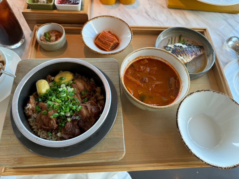 JW메리어트 제주 호캉스 - 신한 메리어트 본보이 카드 호텔 조식 5만원 할인 (조식숙제) 메뉴 추천. 아일랜드 키친 중식과 디너 뷔페까지. (2) 관련 이미지 12