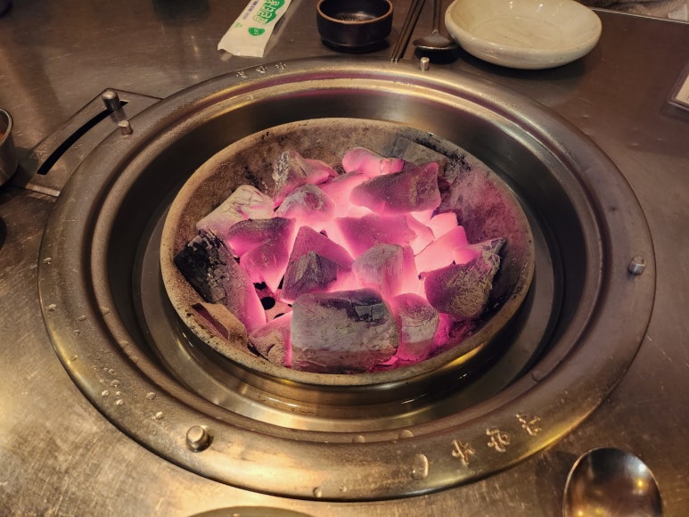 [충정로 삼겹살] 두툼 - 맛있는 녀석들 숙성삼겹살 맛집. 금돼지식당과 비교해보자. 주차꿀팁. 관련 이미지 11