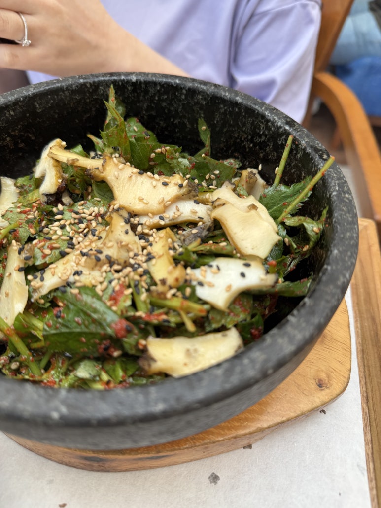 [파크 하얏트 서울] 더 라운지 - 식사 맛있는 라운지. 도미조림 1티어 찐 맛집. 신용카드 제휴할인. 발렛파킹 가능. 관련 이미지 4