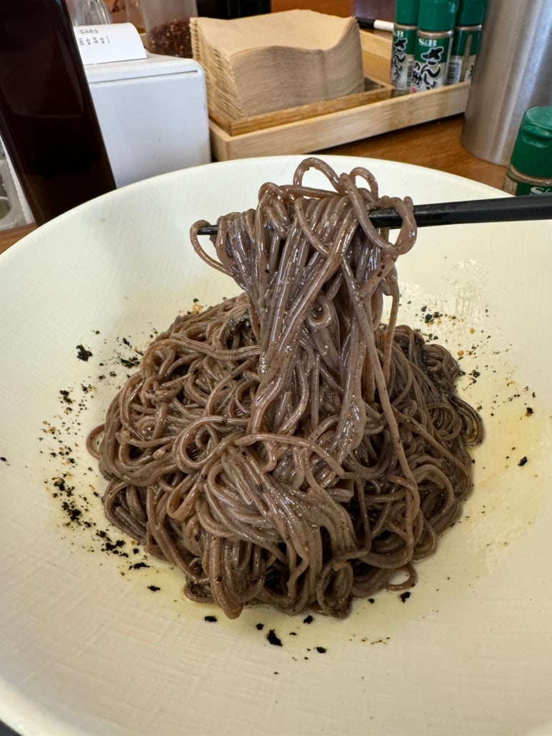 [신촌 맛집] 소바연구소 - 들기름소바, 납작소바, 자연산 빨강장어덮밥. 데이트 맛집으로 추천. 관련 이미지 9