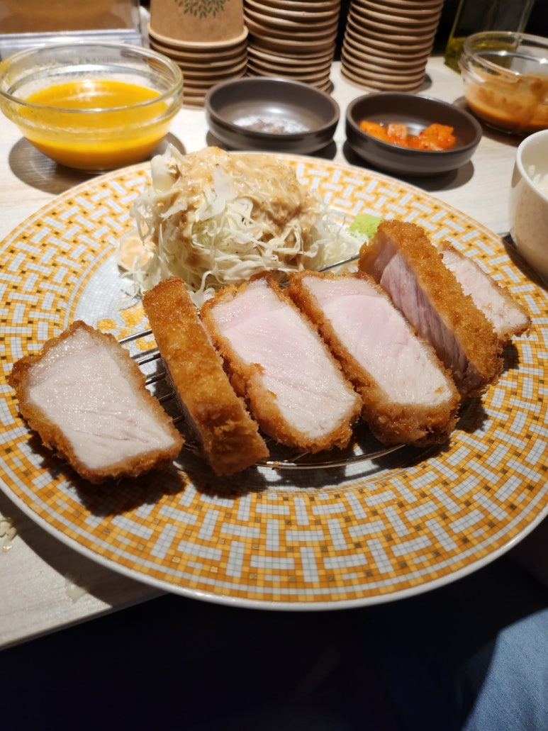 [합정 돈카츠 맛집] 츠키젠 - 카와카츠 돈카츠와 비교! 에르메스 접시! 내돈내산 후기. 주차팁. 카페 추천 포함. 관련 이미지 13