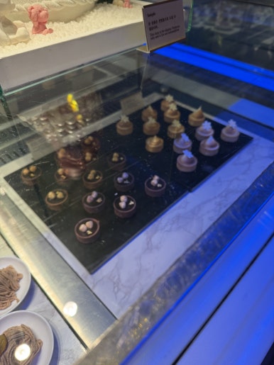 [롯데호텔서울] 라세느 - 뷔페는 먹고싶을 때 가야 제맛이지! 아내 생일 디너 뷔페 방문 후기. 트레비 클럽 쿠폰 사용. 관련 이미지 48