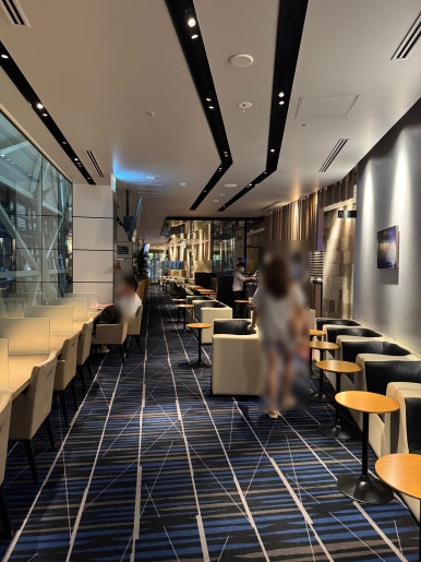 오사카 간사이 국제공항 에어사이드 (Airside) 라운지 추천 후기. Feat. 국민 헤리티지 리저브 동반자 입장 라운지앱. 관련 이미지 8