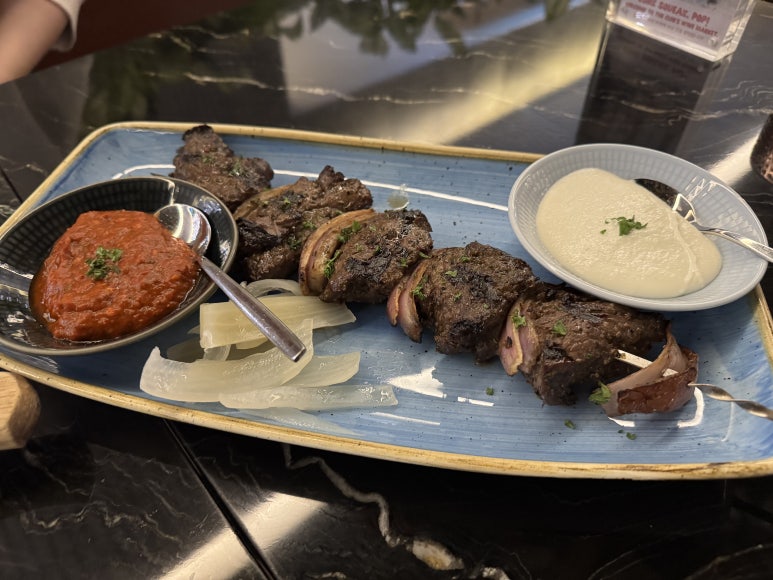 [몬드리안서울이태원] 클레오 - 지중해 음식 원탑 맛집. 양고기 피자와 비프 케밥. 아코르 멤버십 할인. 발렛 가능. 관련 이미지 1