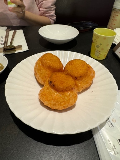 [여의도역 맛집] 무탄 여의도점 - 시그니처 고추유린기와 마카롱 멘보샤 솔직 후기. 어린이메뉴, 아기 의자 있는 식당 추천! 가족모임 맛집 추천. 관련 이미지 2