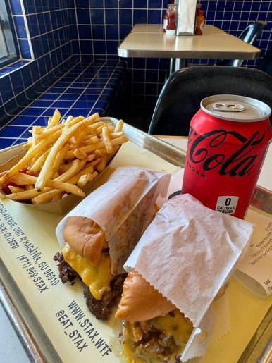 [괌 햄버거 맛집 완전정복] - 스택스버거, 모사스버거, 제프버거. 현지인 추천 내돈내산 간단비교. 관련 이미지 1