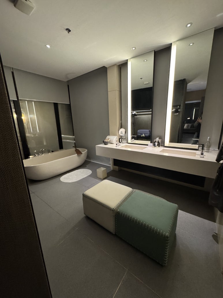 W 발리 스미냑 1편 - 킹베드 오아시스 빌라 둘러보기! 플래티넘 업그레이드 후기. 관련 이미지 20